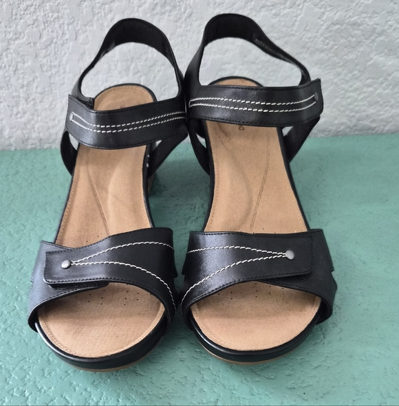 Clarks Shoes - Clarks Unstructured Black Leather Comfort Sandals Block Heel Size 8